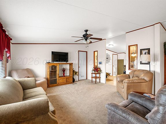 5th image of 702 NW Northern Ave