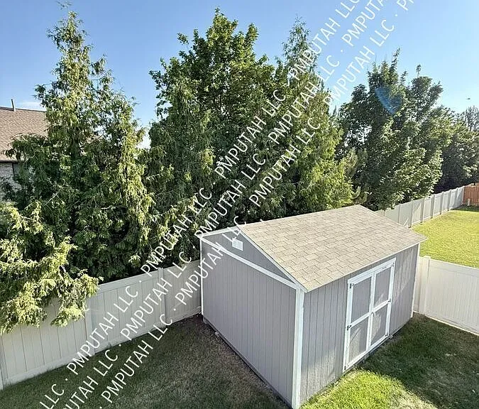 1602 E 2550 N — Photo 16
