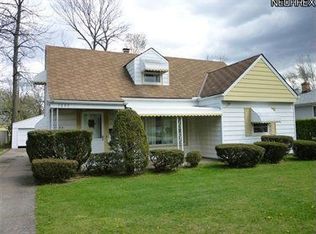 7095 Beresford Ave, Parma Heights, OH 44130
