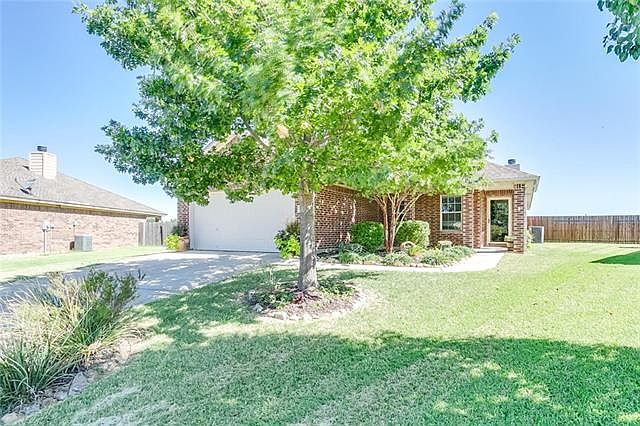 1st image of 114 Pebble Creek Way