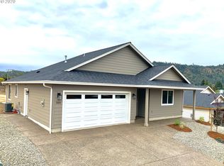 560 SE Rose Ridge Dr, Winston, OR 97496