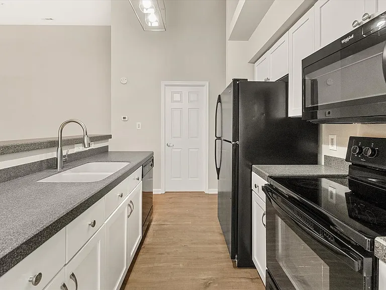 2400 Dominion Dr #3E — Photo 15