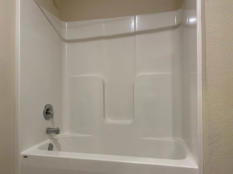 842 Independence Ave — Photo 13
