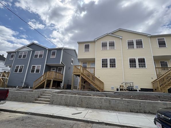 25 Lebanon St #A, Fall River, MA 02723