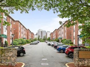 12 Commonwealth Ct APT 15, Brighton, MA 02135