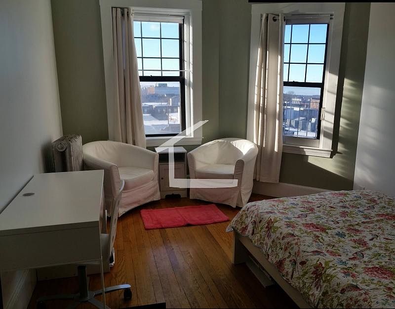 2nd image of 1139 Commonwealth Ave #3IS