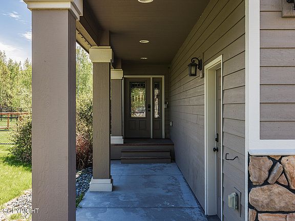 4th image of 2890 E Odsather Cir