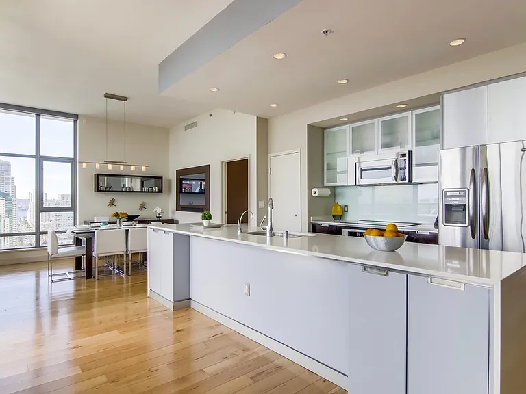 575 6th Ave #1905 — Photo 3