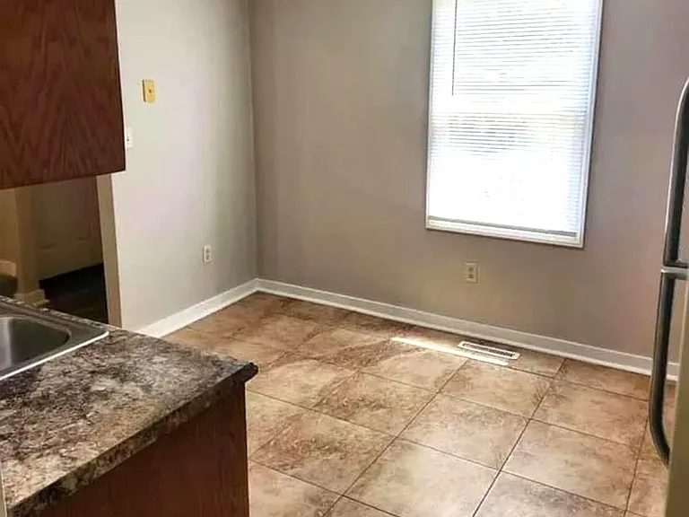 2904 Cara Ct — Photo 6