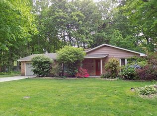 4667 Cherry St, Holland, MI 49423