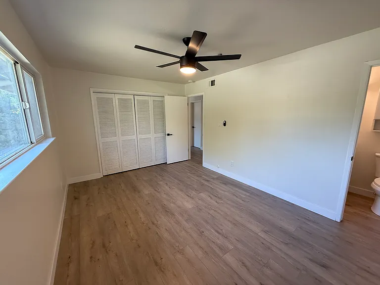 1547 Gregory Way — Photo 12