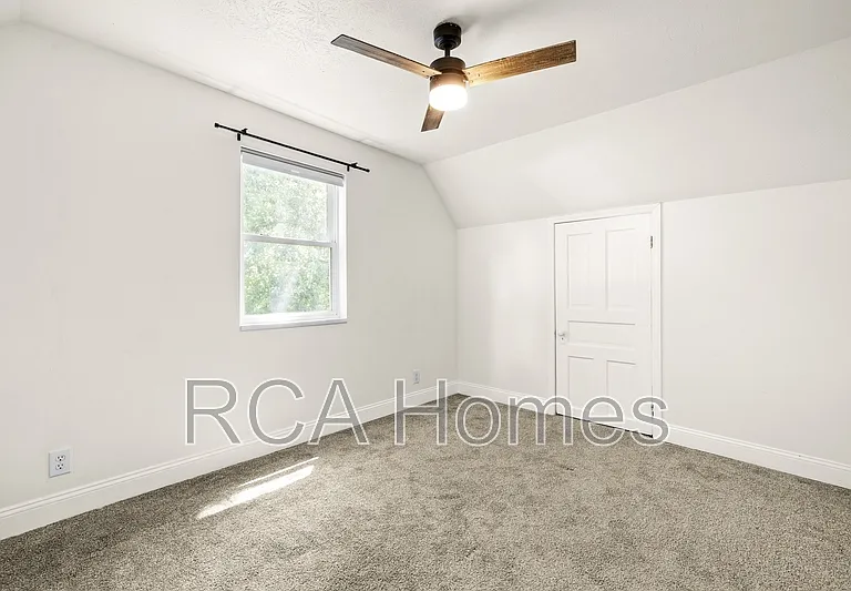 37 N Gray St — Photo 8