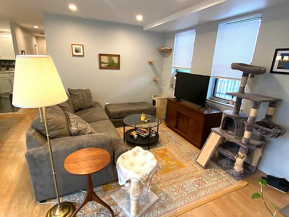 4th image of 276 Columbia St #G