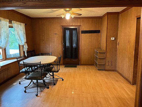 4th image of 3723 Broadway #1
