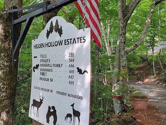 3rd image of Hidden Hollow Ln