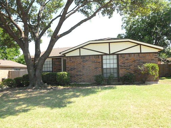 2nd image of 413 Alva Dr