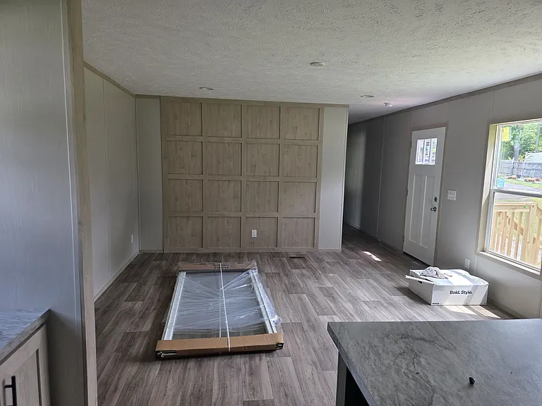611 Wright Ln — Photo 3