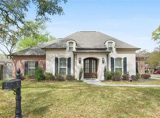 750 Colonial Club Dr, Harahan, LA 70123