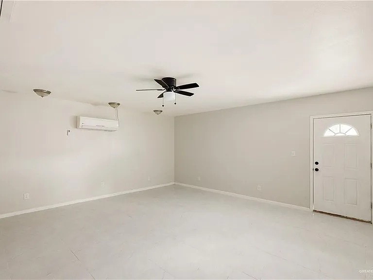 822 Diana Dr #A — Photo 14