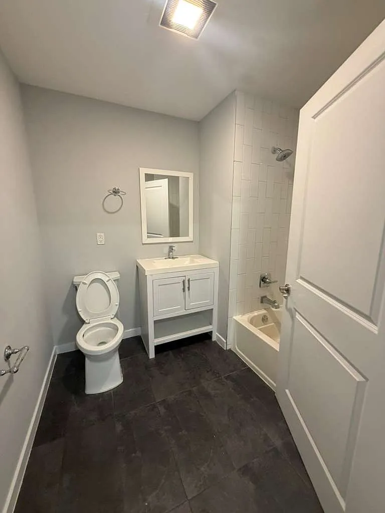 1 bed, $1,677 — Photo 3