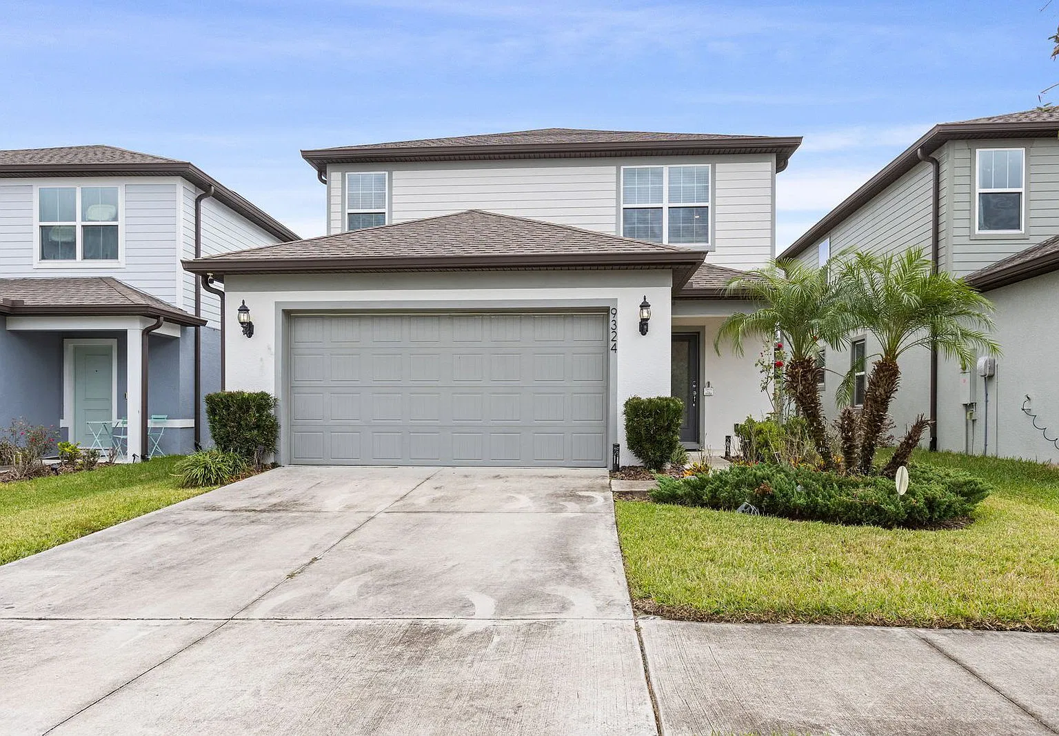 4 bed, 3.0 bath, 2200 sqft, $2,600 — Photo 1