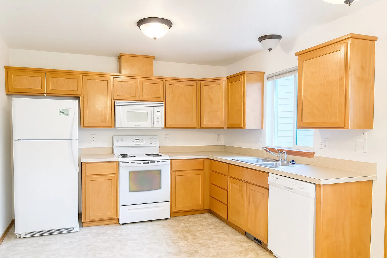 1035 Park Ave #1035 photo 1