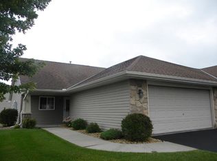 71 Crown Pointe Curv, Hudson, WI 54016