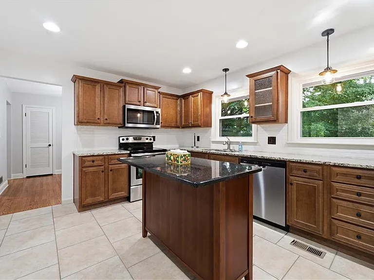 1171 Starline Dr SE — Photo 4