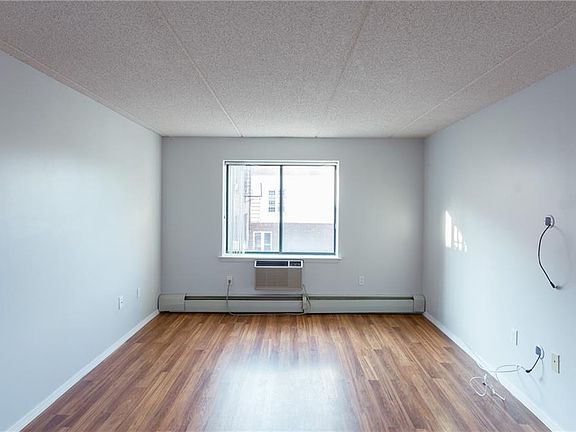 4th image of 123 Mamaroneck Ave