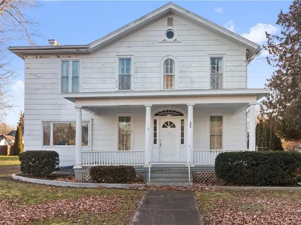 306 E State St, Albion, NY 14411
