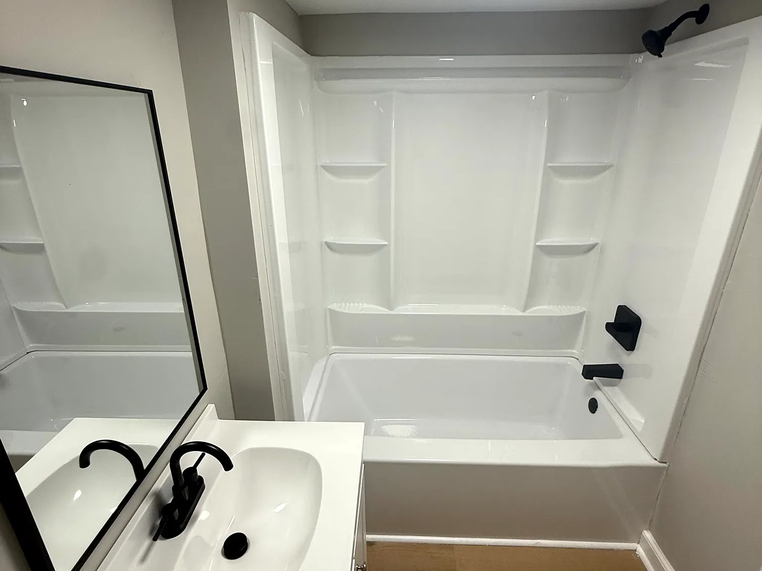 3 bed, 1500 sqft, $2,050 — Photo 4