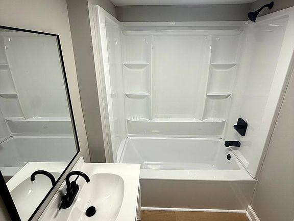 4th image of 1227 31st St
