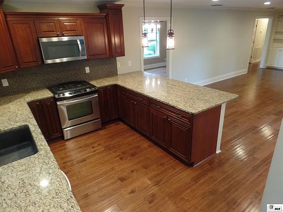 5th image of 2715 Indian Mound Blvd #10