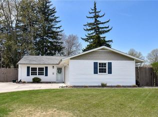 283 Willow Ln, Berea, OH 44017