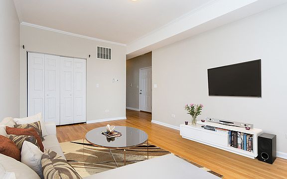 2nd image of 2158 N Mozart St #3