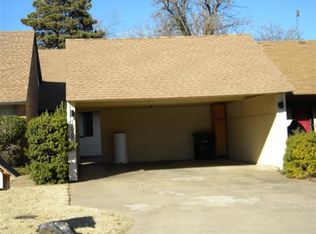 1818 Surrey Ln, Enid, OK 73703