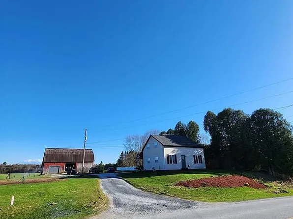 976 Franklin Rd, Highgate Center, VT 05459