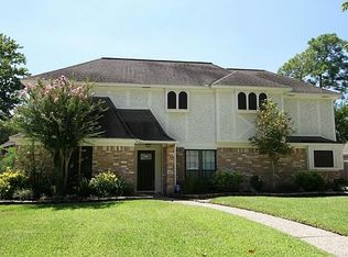 12031 Laneview Dr, Houston, TX 77070