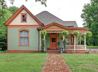 409 S Race St, Statesville, NC 28677