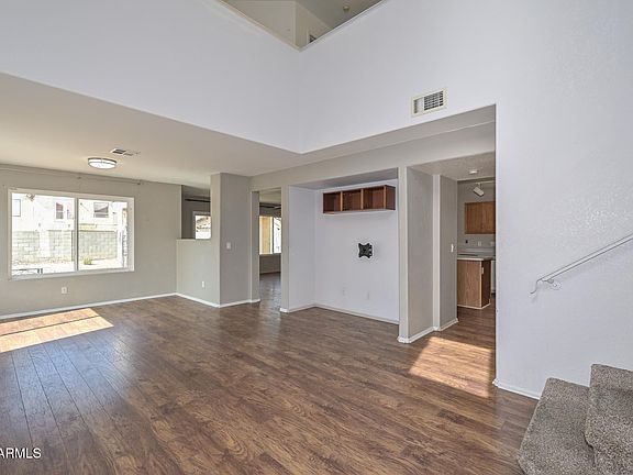 4th image of 20442 N 37TH Lane