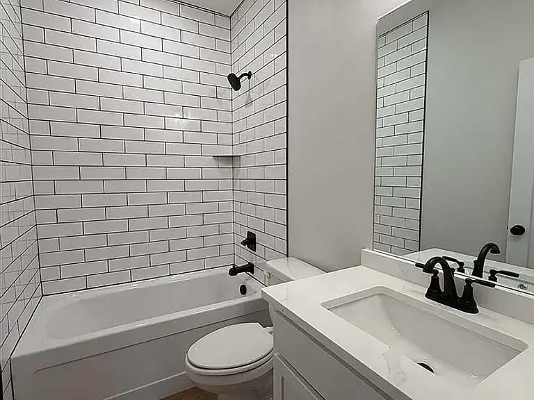 837 Temple Way — Photo 3