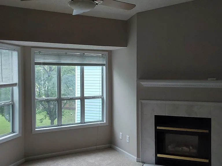 120 Breezewood Dr — Photo 10