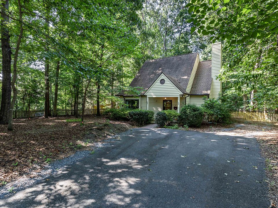 The lovely parking area in the shade