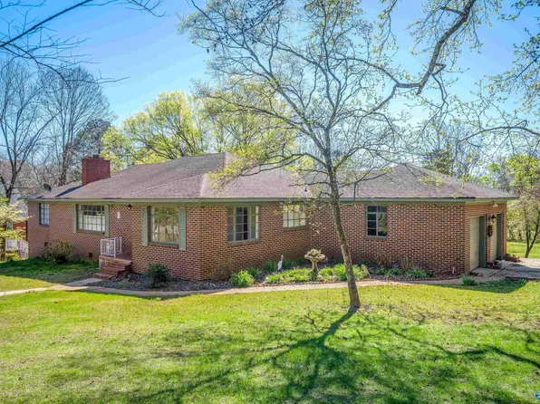 2441 Scenic Dr, Gadsden, AL 35904