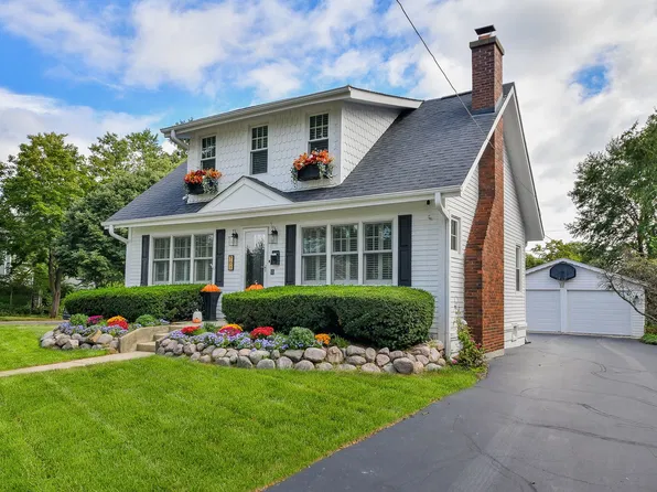 701 N Kenilworth Ave, Glen Ellyn, IL 60137