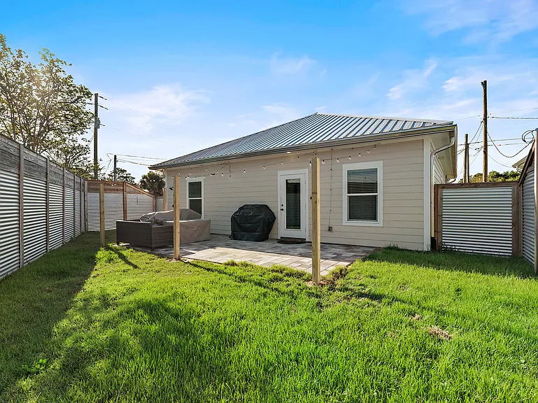 21306 Pompano Ave — Photo 35