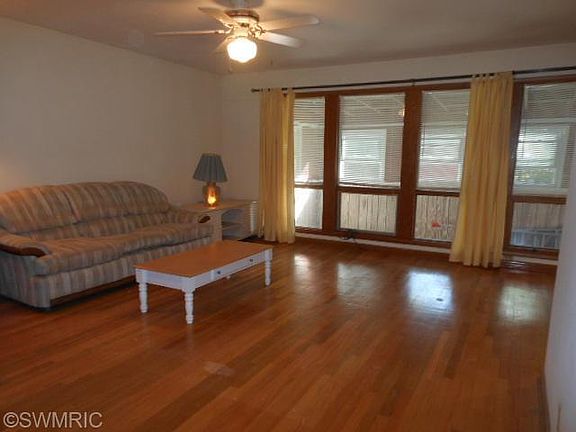 4th image of 713 Langrick St