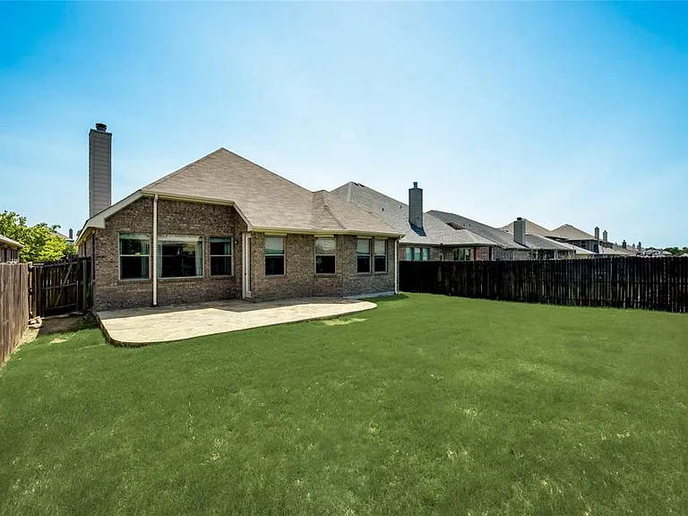 11709 Parade Dr — Photo 18