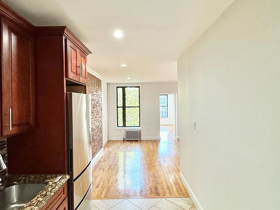 1st image of 344 Gates Ave APT 3B