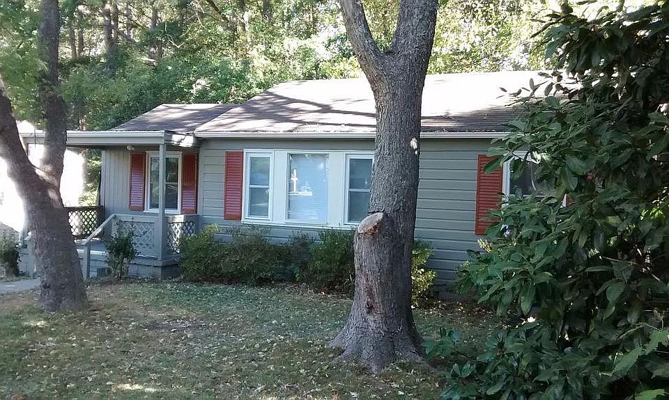 1st image of 2215 Clairmont Ter